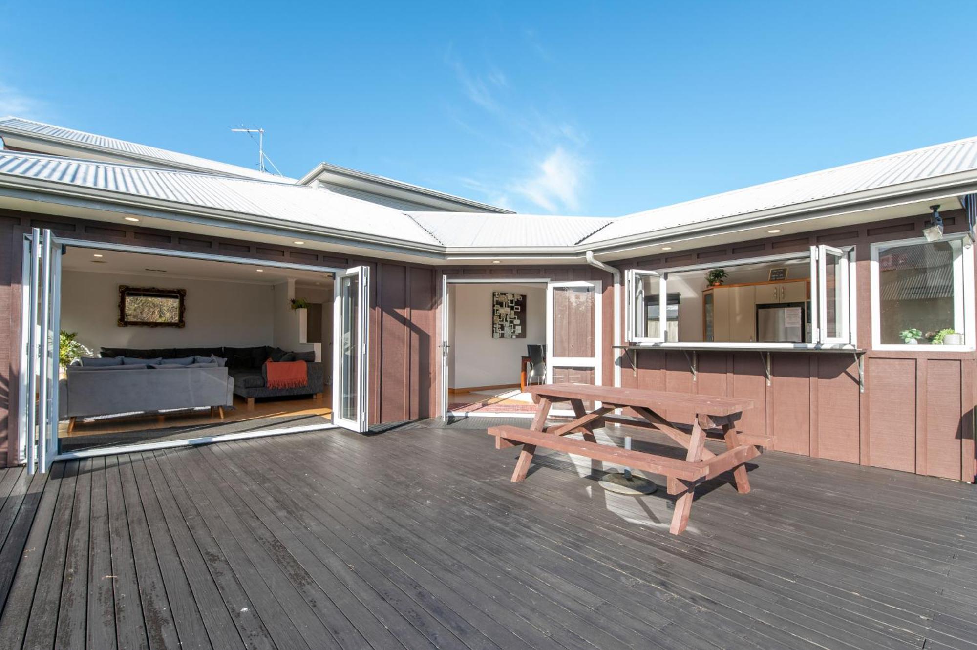Zodiac Bay Lake Retreat Rotorua Eksteriør billede